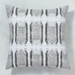 Raelyn Outdoor Pillow 18" - Cream/Black